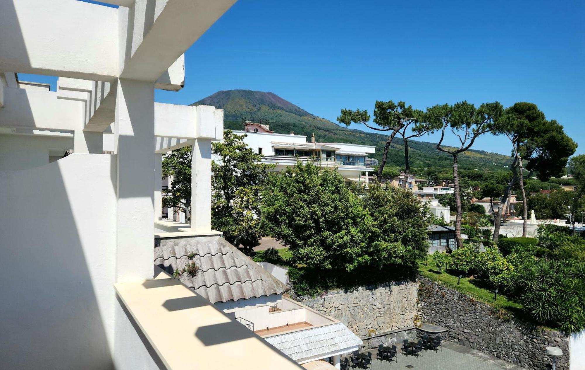 Hotel Sakura Torre del Greco Exterior photo